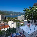 Madra Rooms And Apartments