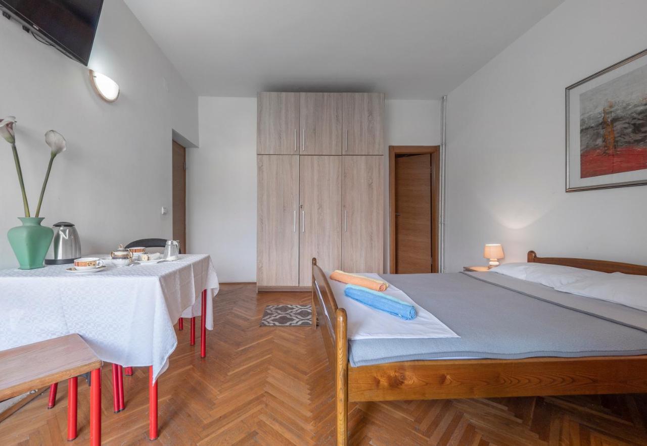 Madra And Guest house Budva